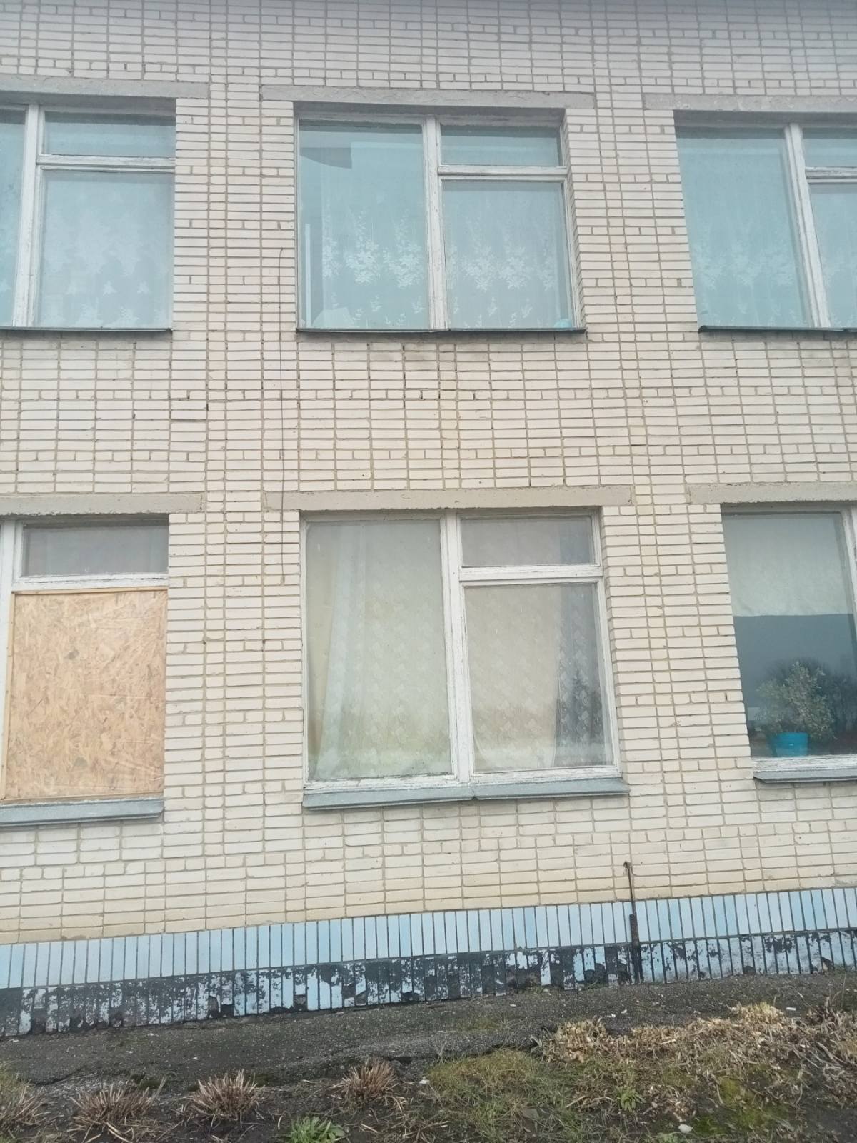 Внаслідок влучання БпЛА типу “Шахед” зазнала руйнувань Сіннівська філія Миропільського ліцею Сумської області