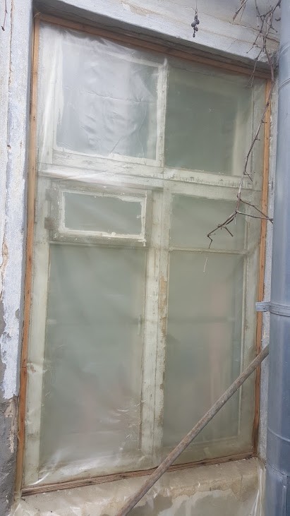 Будинок херсонців постраждав від обстрілу