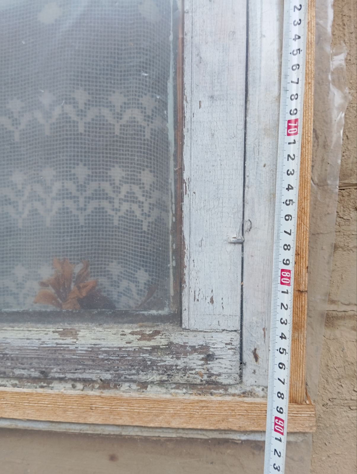 Снаряд впав на подвір'я жінки з Сумщини