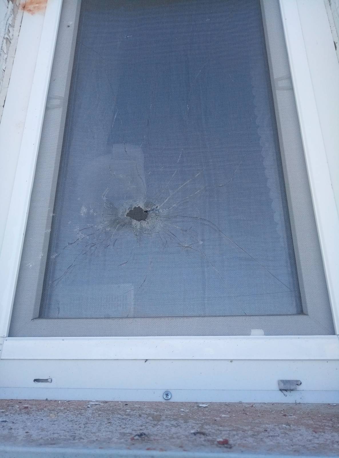 Потрібна допомога з вікнами вчителю з прикордоння Сумщини