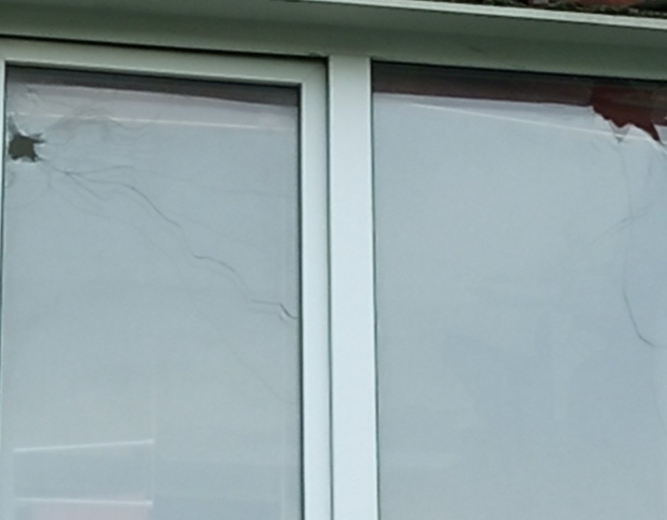 Уламок ракети пошкодив квартиру родини з Білопілля