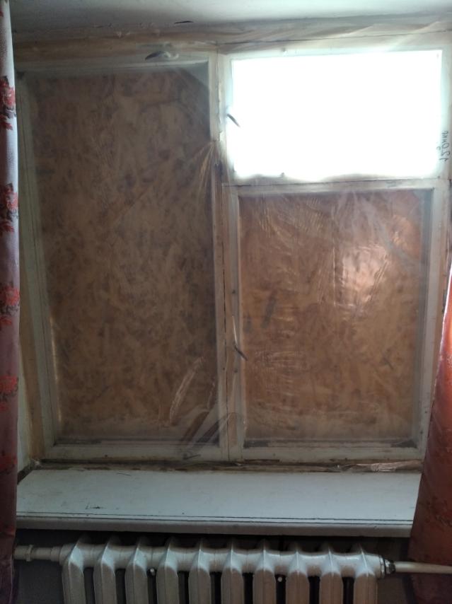 Після ракетного обстрілу на Сумщині будинок пенсіонерки залишився без вікон