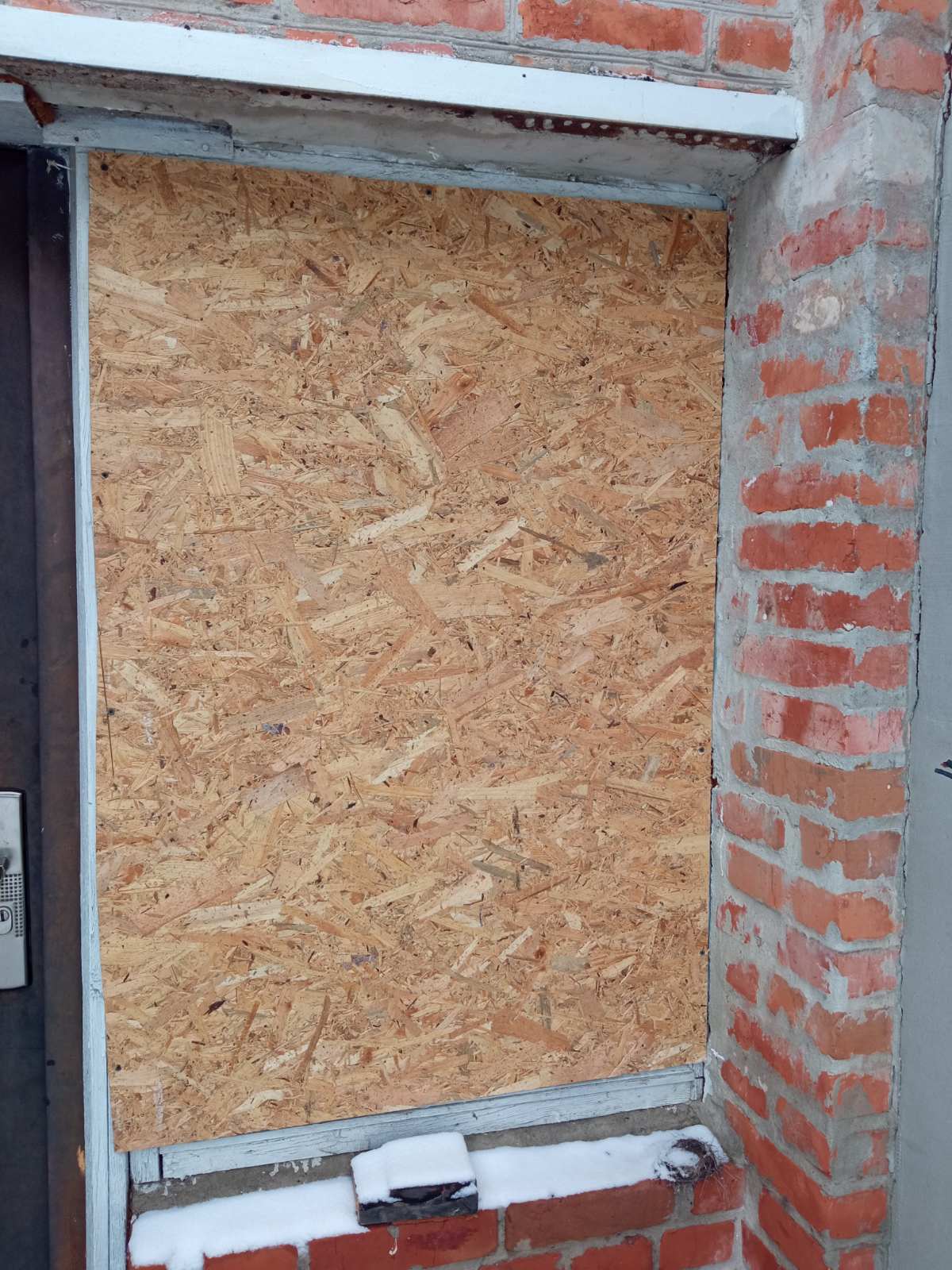 Ворог обстріляв вже третій будинок родини з Харківщини - потрібна допомога