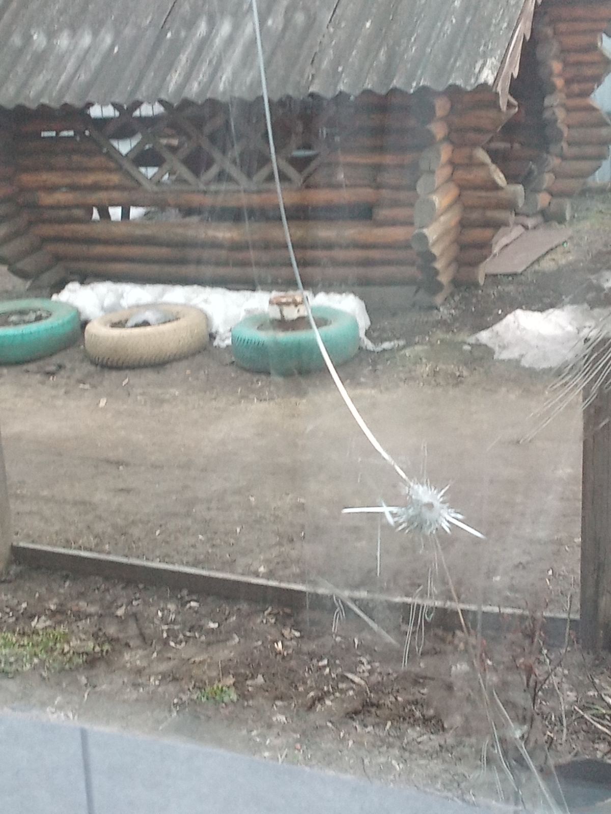 Сім'я з прифронтового села потребує допомоги у відновленні будинку