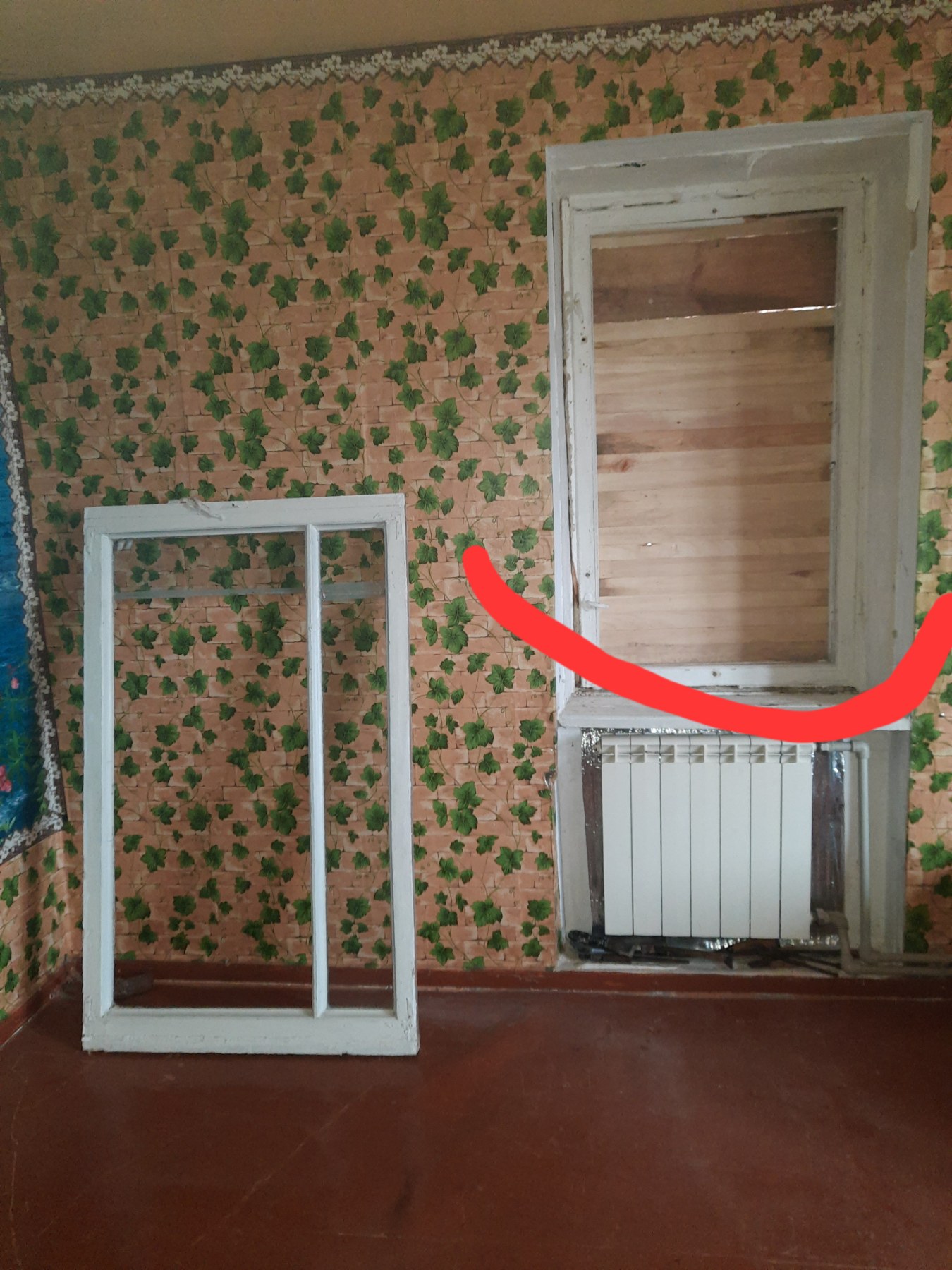 Після обстрілу постраждала квартира пенсіонера із Середино-Буди