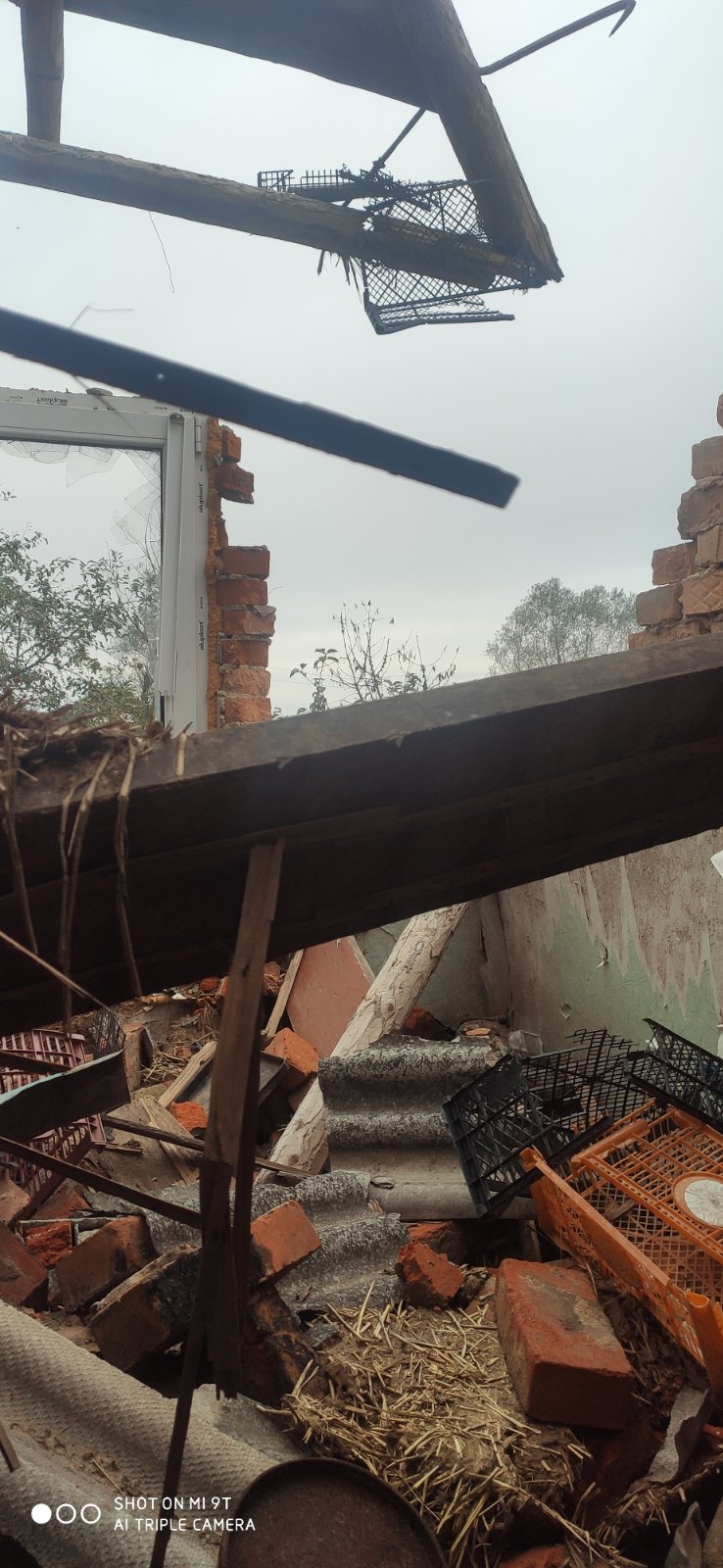 Сім'я переселенців хоче відбудувати свій дім і повернутися додому