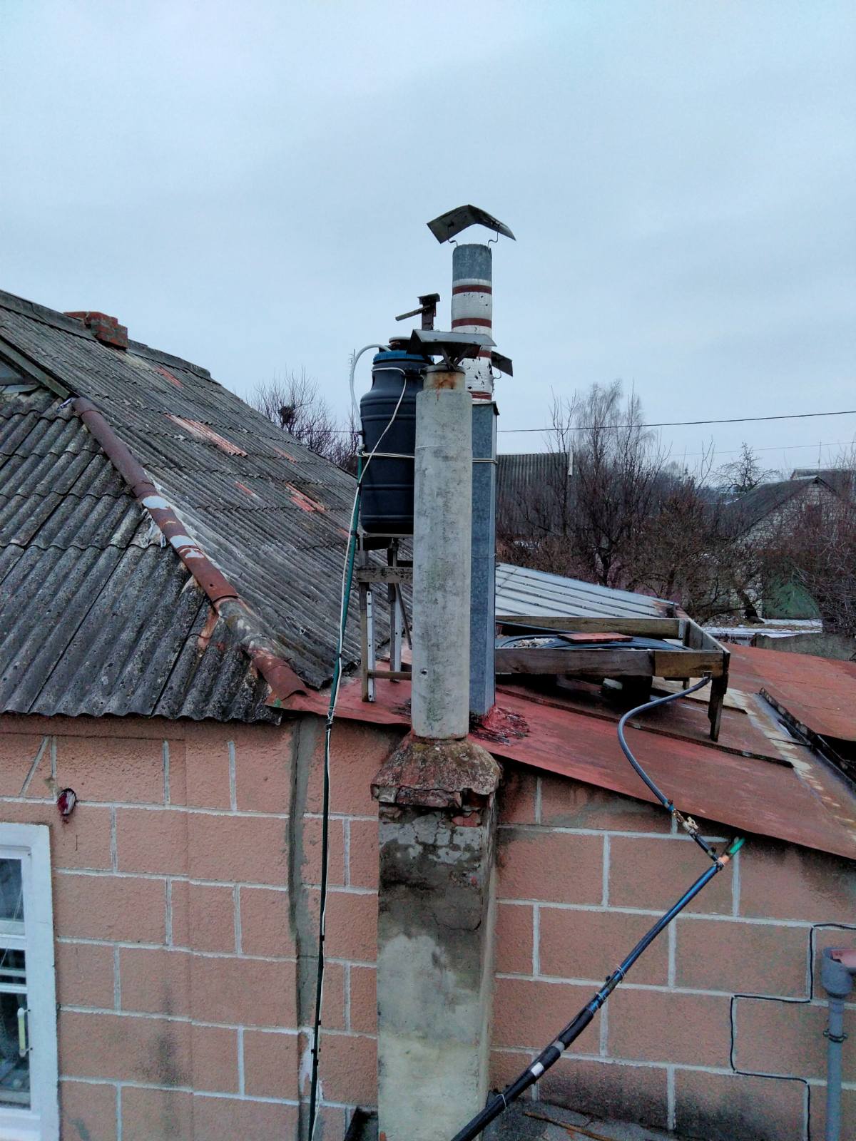 Переселенці з Донеччини, яких ворог двічі намагався позбавити дому, потребують допомоги