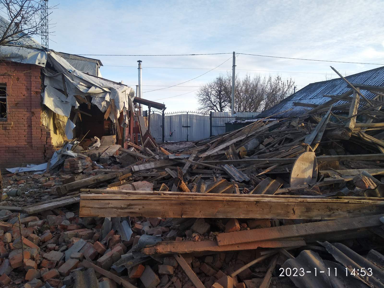 Окупанти зруйнували будинок військовослужбовця із Сумщини