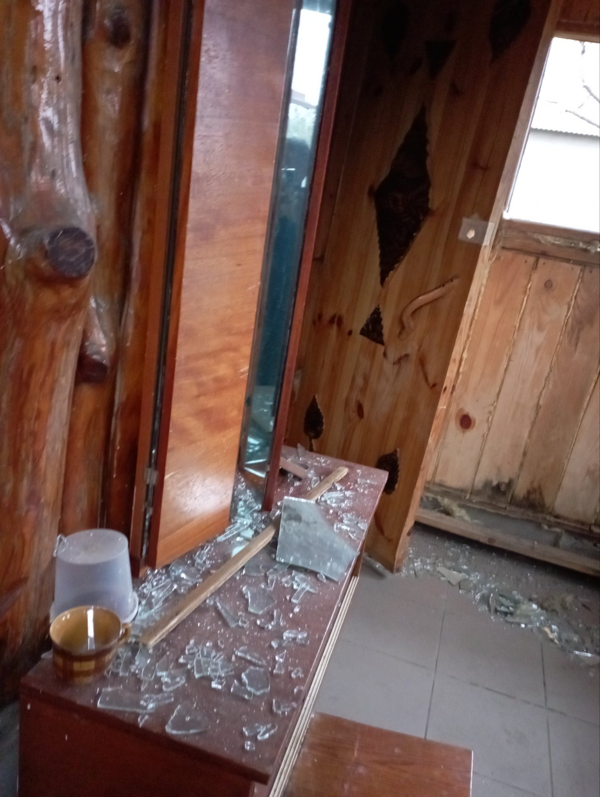 Вщент зруйновано будинок родини з Херсонщини