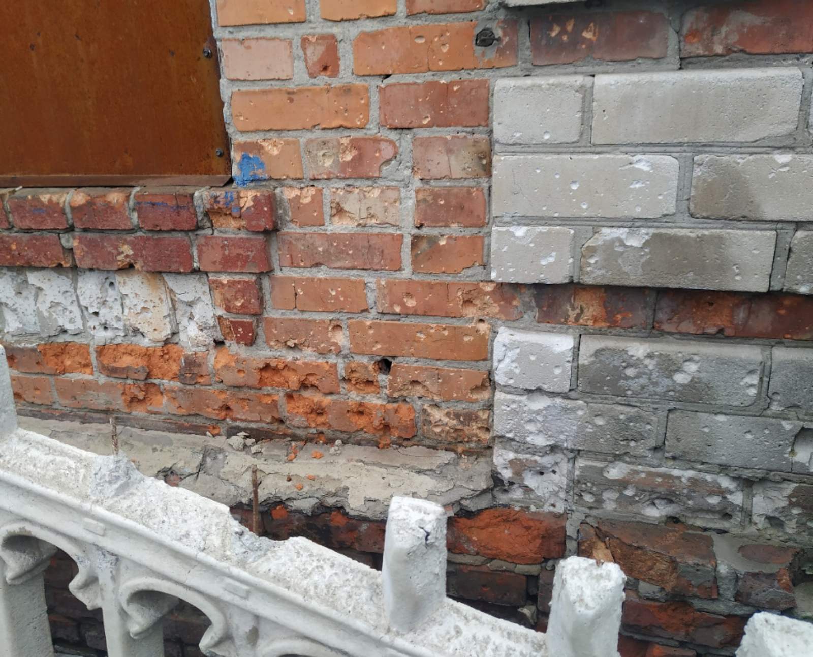 Жінка з інвалідністю мріє відбудувати і повернутись в рідний будинок