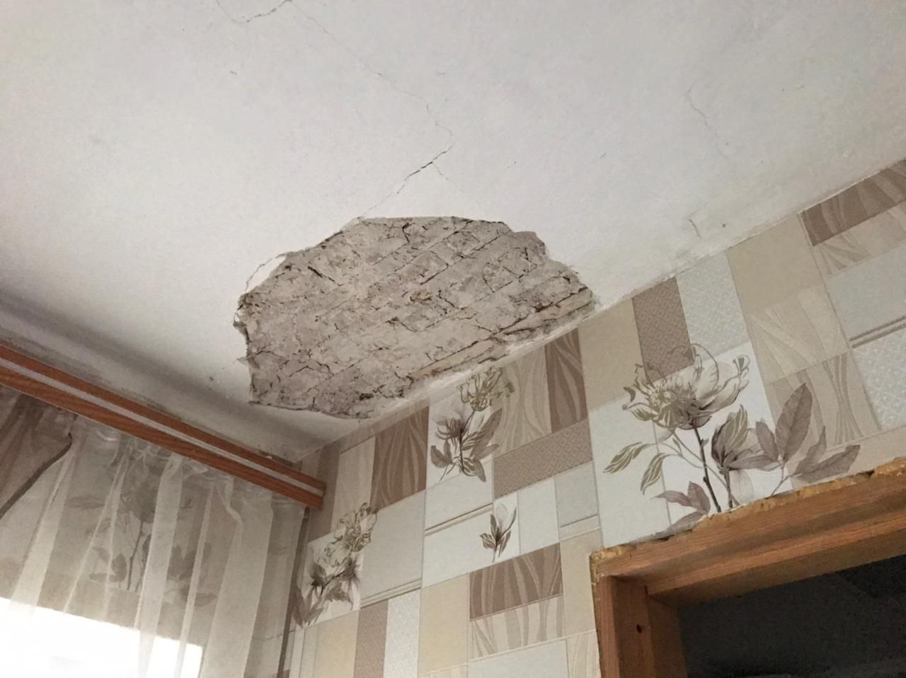 Подружжя пенсіонерів потребує допомоги у відновленню будинку