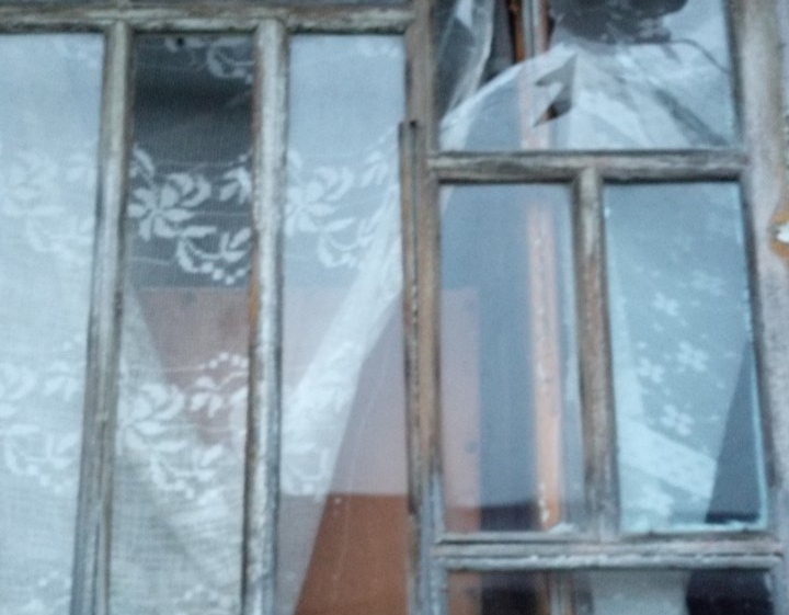 Пенсіонерка із Середино-Буди просить допомоги у відновленні будинку