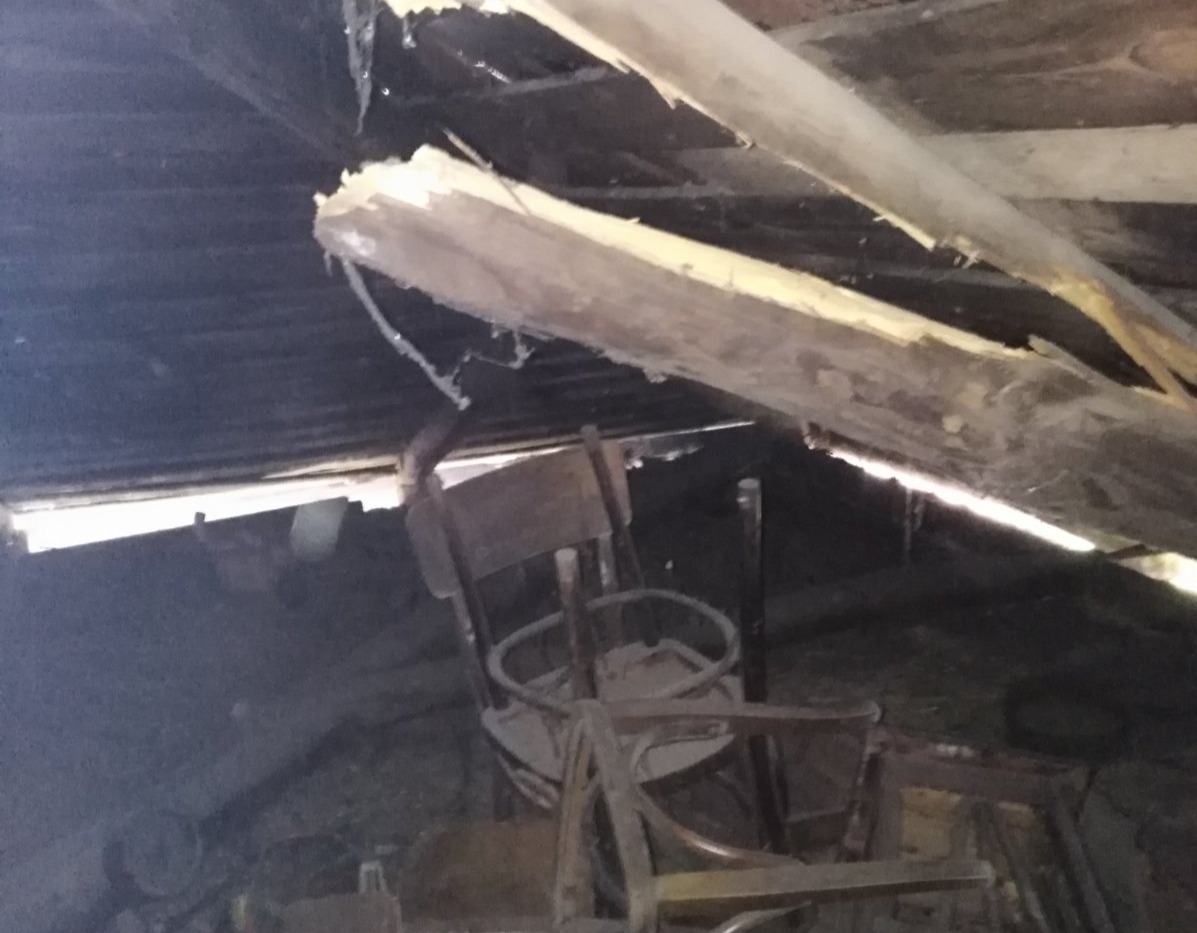 Пошкоджено будинок пенсіонерки з Білопілля