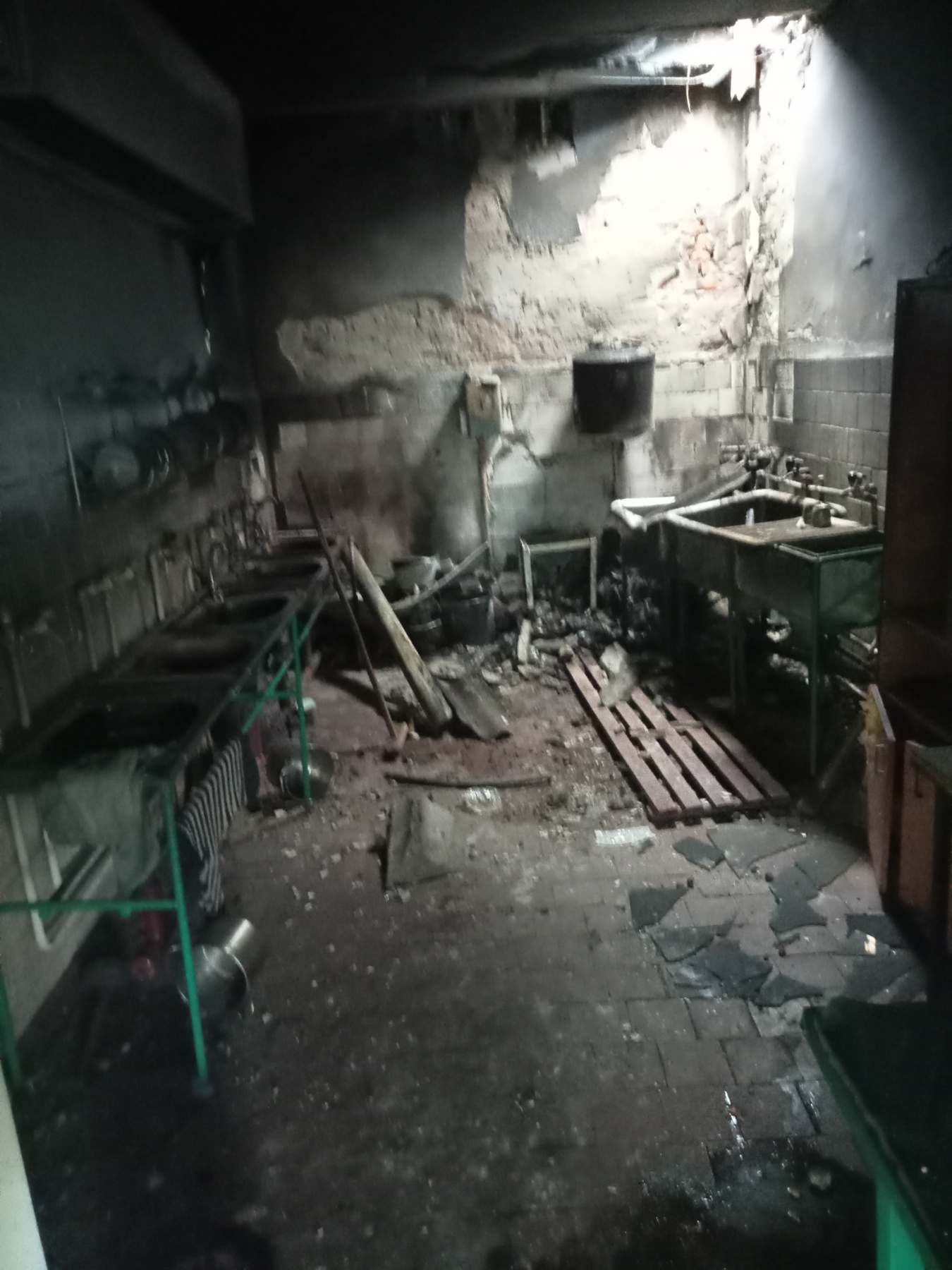 Внаслідок влучання БпЛА типу “Шахед” зазнала руйнувань Сіннівська філія Миропільського ліцею Сумської області