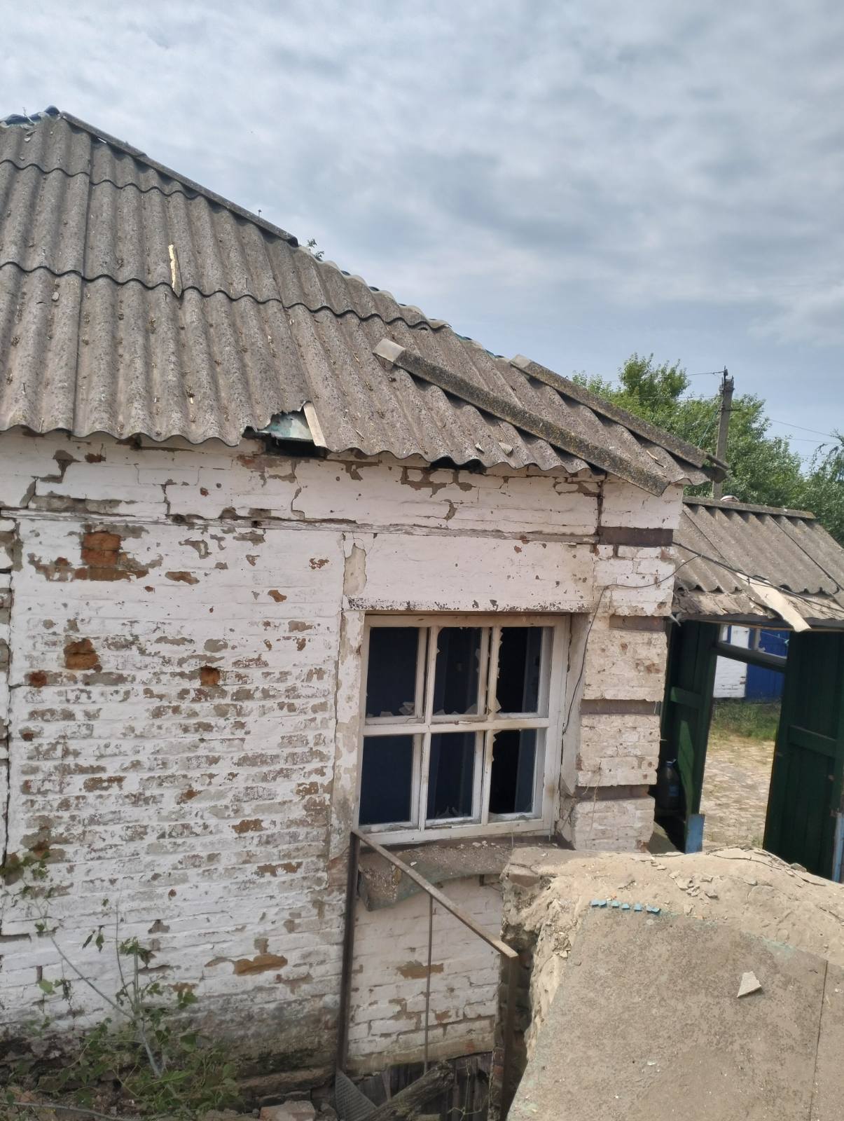 Чоловіку з Сумщини було пошкоджено 23 вікна