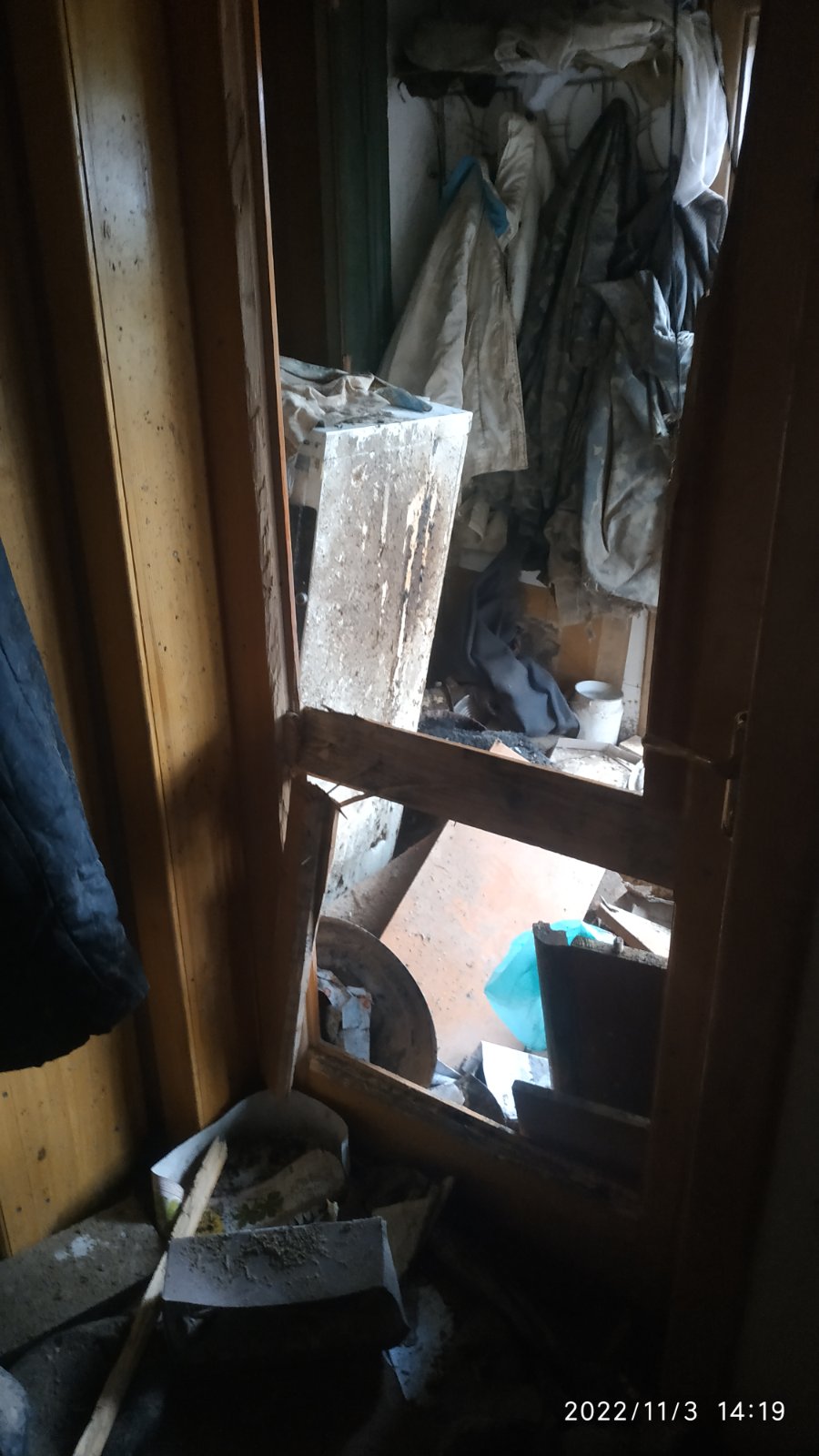 Будинок пенсіонерів залишився без даху, але вони дуже хочуть повернутися до рідного дому