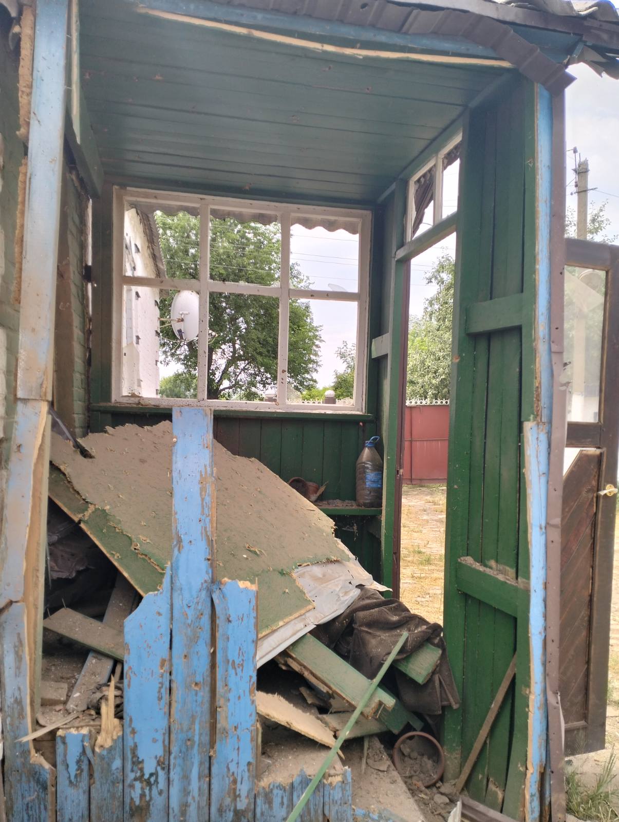 Чоловіку з Сумщини було пошкоджено 23 вікна