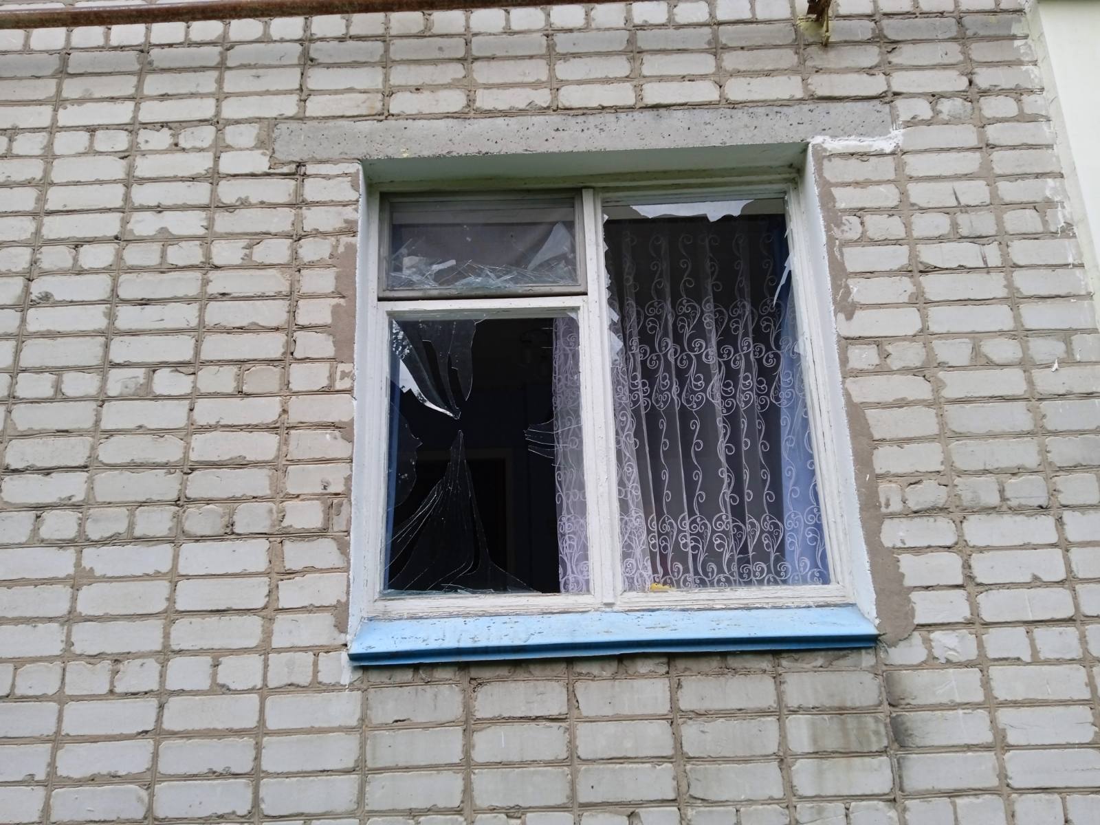 Вибило вікна родині з Середино-Буди