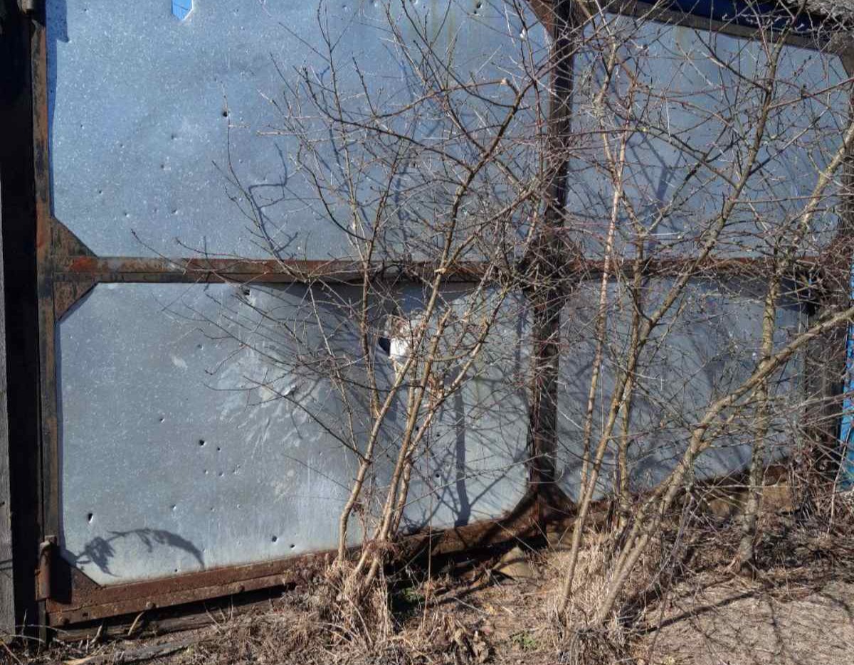 Непридатний для життя стан будинку 73-літньої пенсіонерки з Сумщини