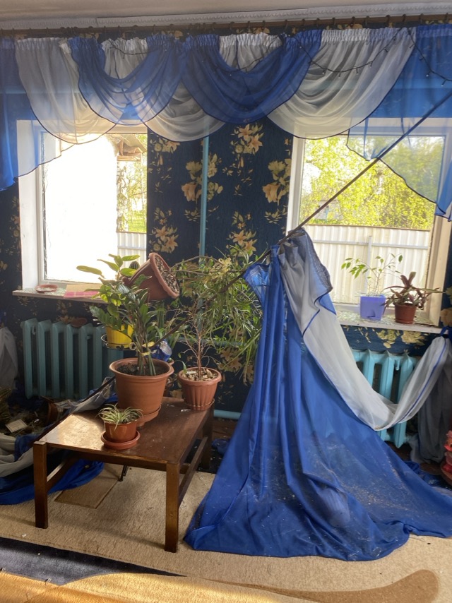 В будинку вчительки пошкоджено 100 м кв даху, вікна та двері