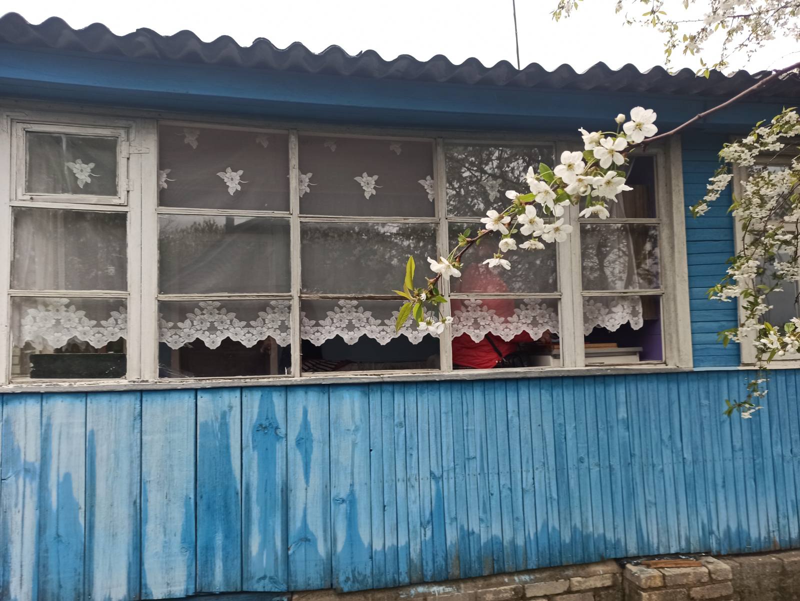 В будинку родини з Середино-Буди пошкоджені вікна