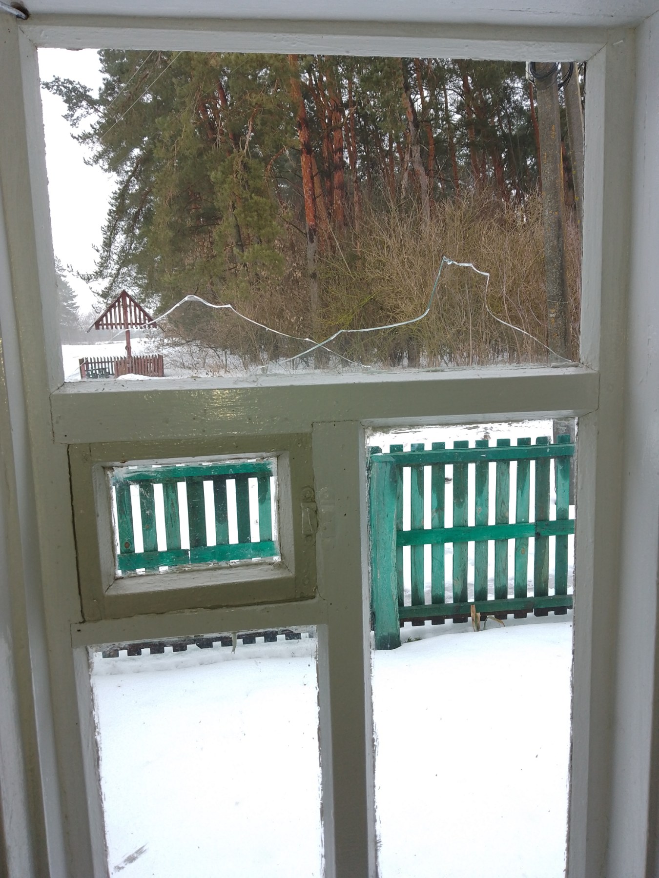 Жінка з дитиною не може жити у власному пошкодженому будинку