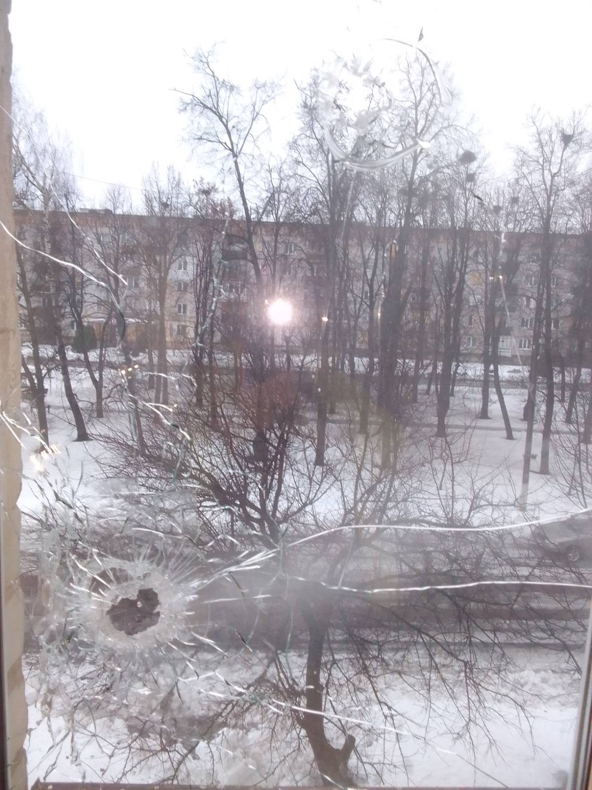 Родина із Середино-Буди залишилася без вікон