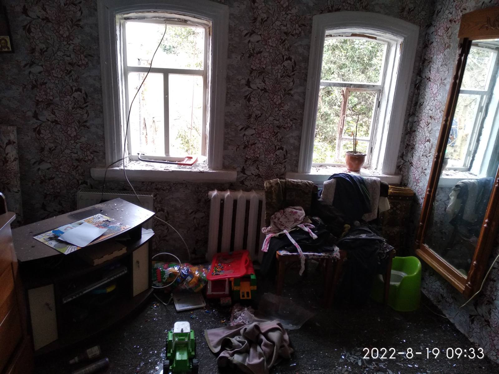 Окупанти зруйнували будинок військовослужбовця із Сумщини