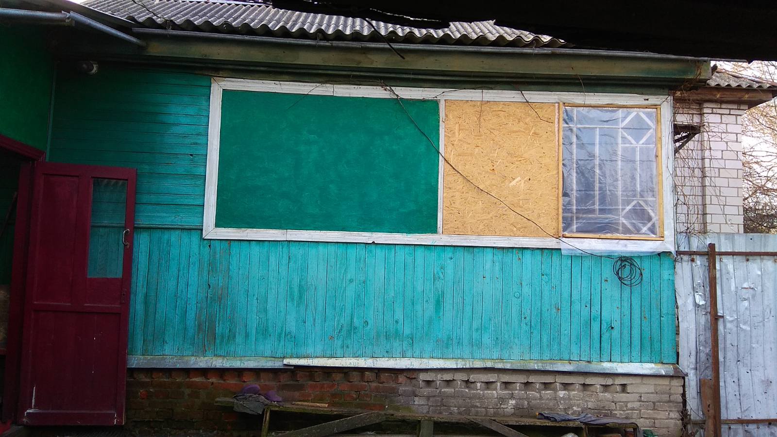 Подружжя пенсіонерів потребують допомоги після обстрілу