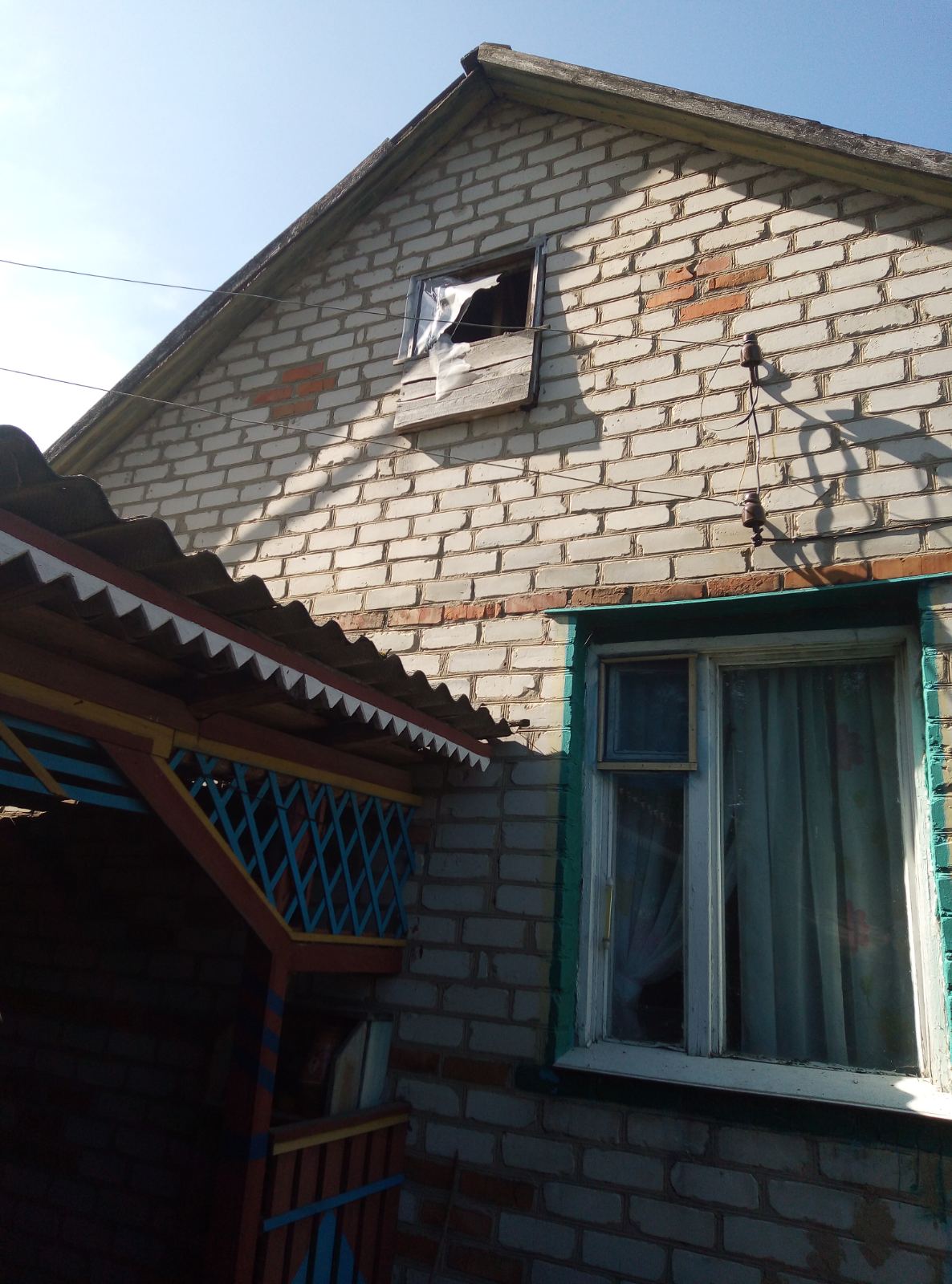 Пенсіонери з Сумщини потребують допомоги у відновленні будинку