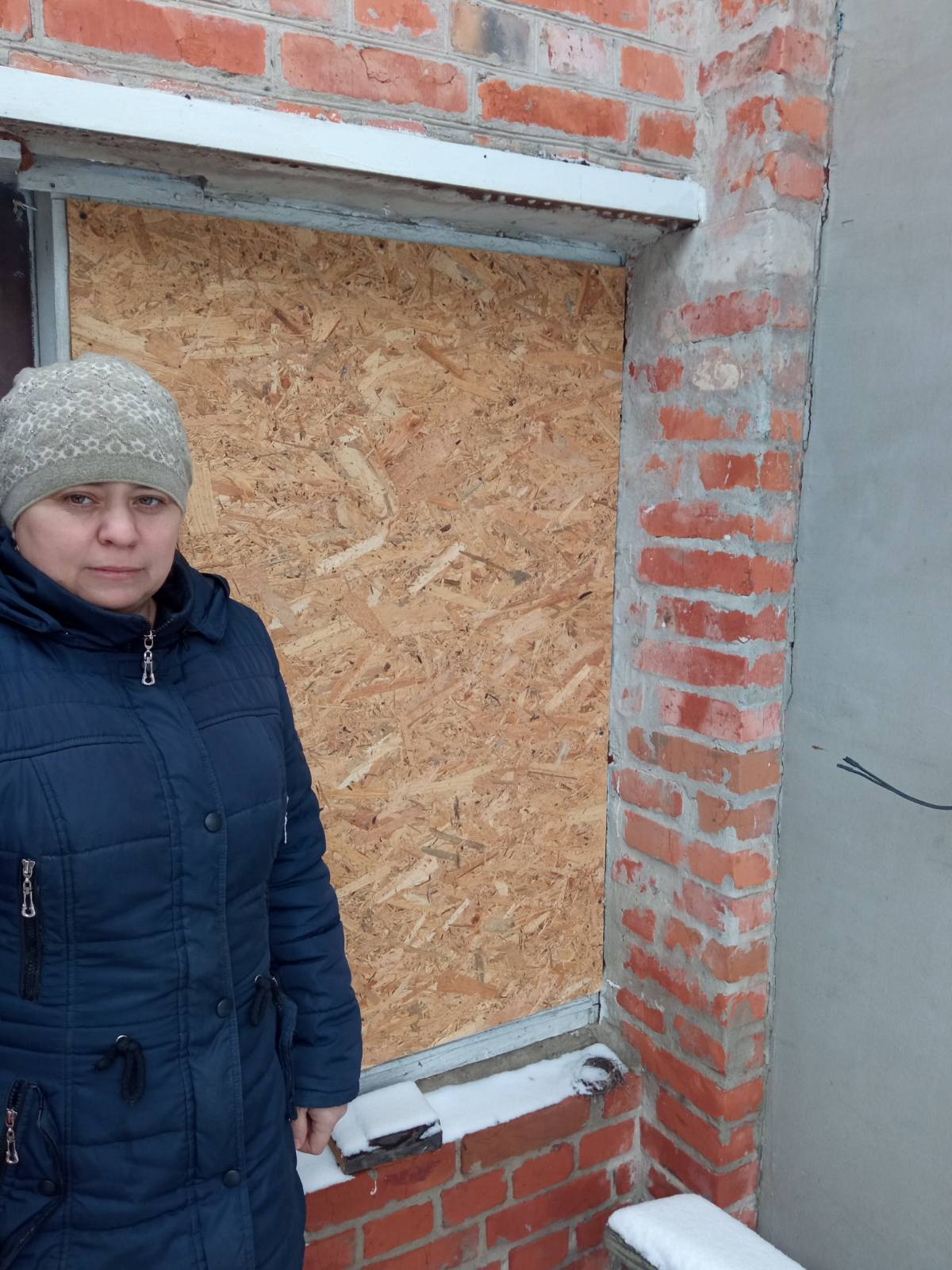 Ворог обстріляв вже третій будинок родини з Харківщини - потрібна допомога