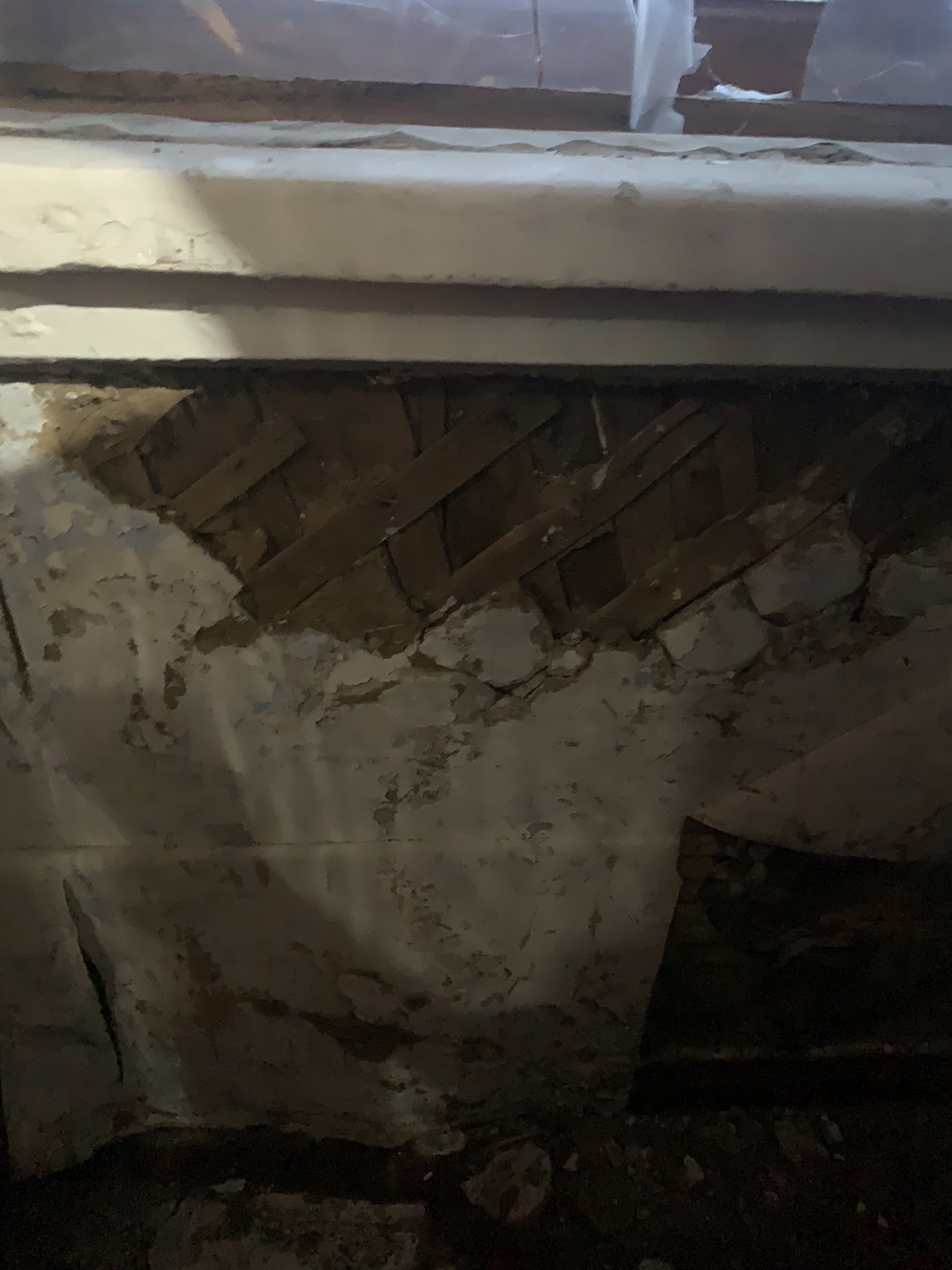 Одинокій пенсіонерці з Сумщини ніде жити - вона просить допомоги