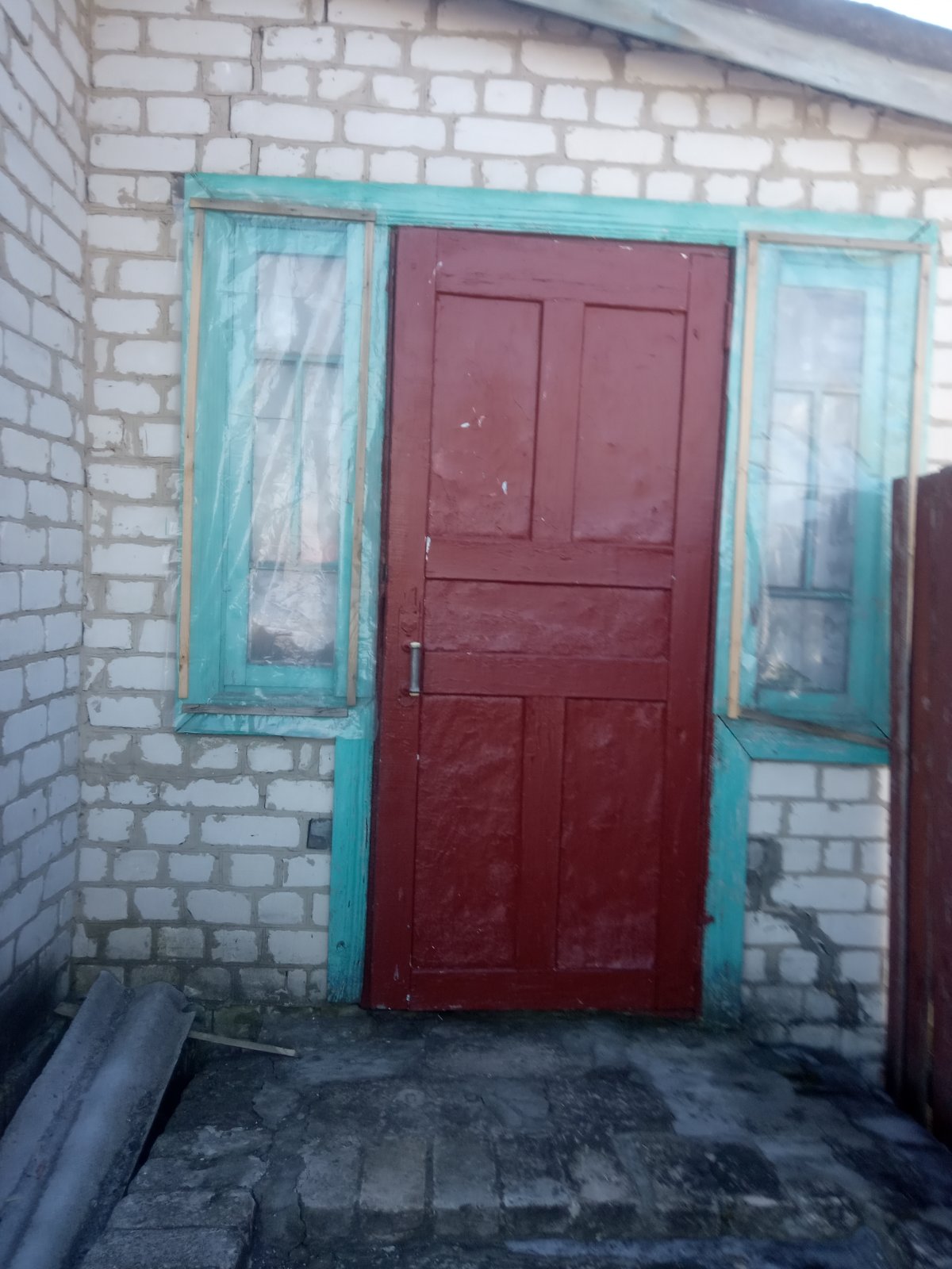 Постраждав будинок пенсіонерки, яка доглядає хворого сина