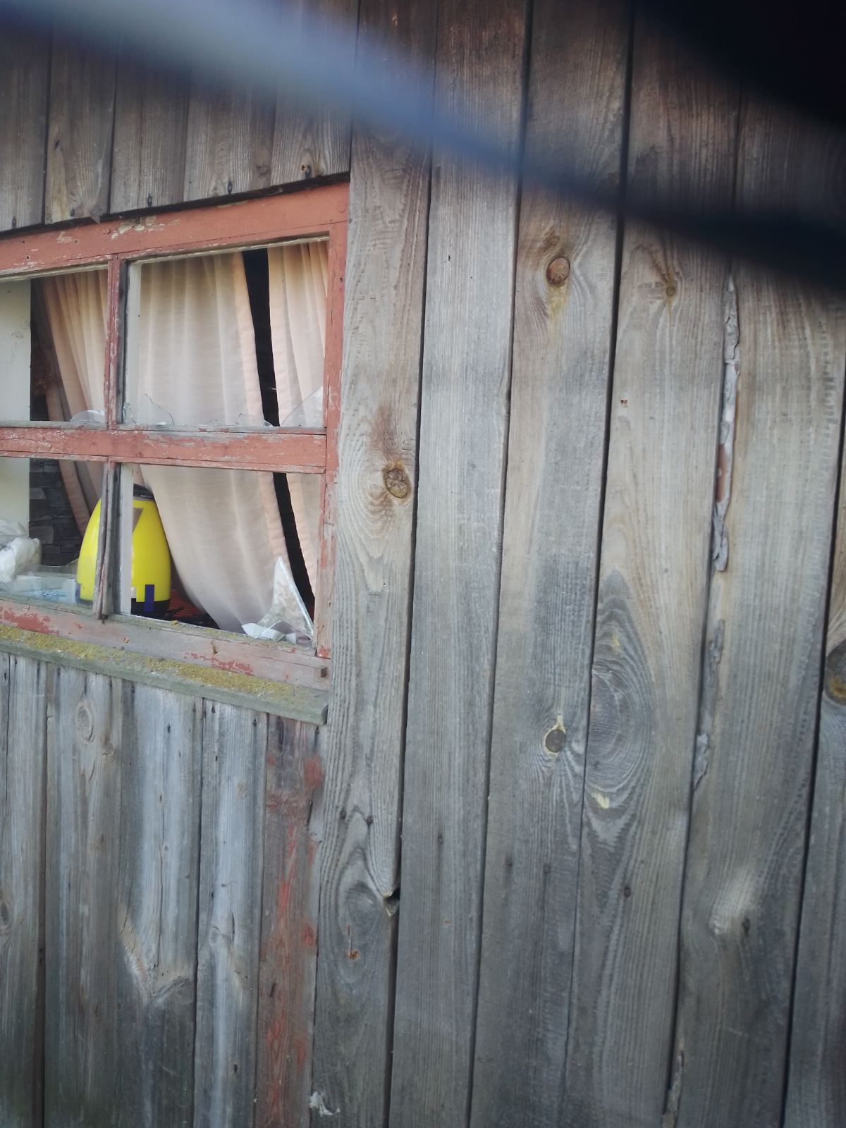 Родина із Середино-Буди потребує допомоги по заміні вікон, дверей та покрівлі