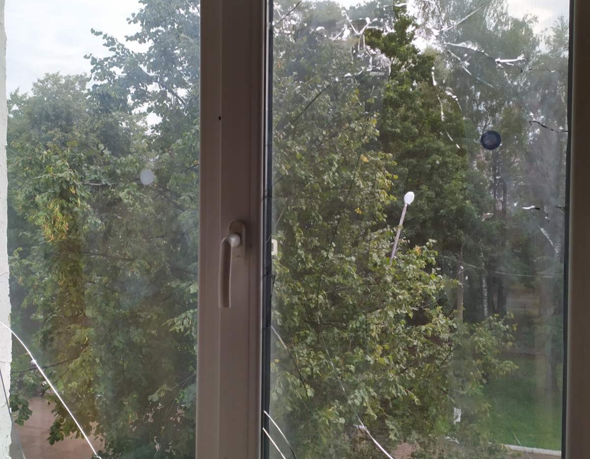 Батько трьох неповнолітніх дітей просить допомоги у відновленні житла