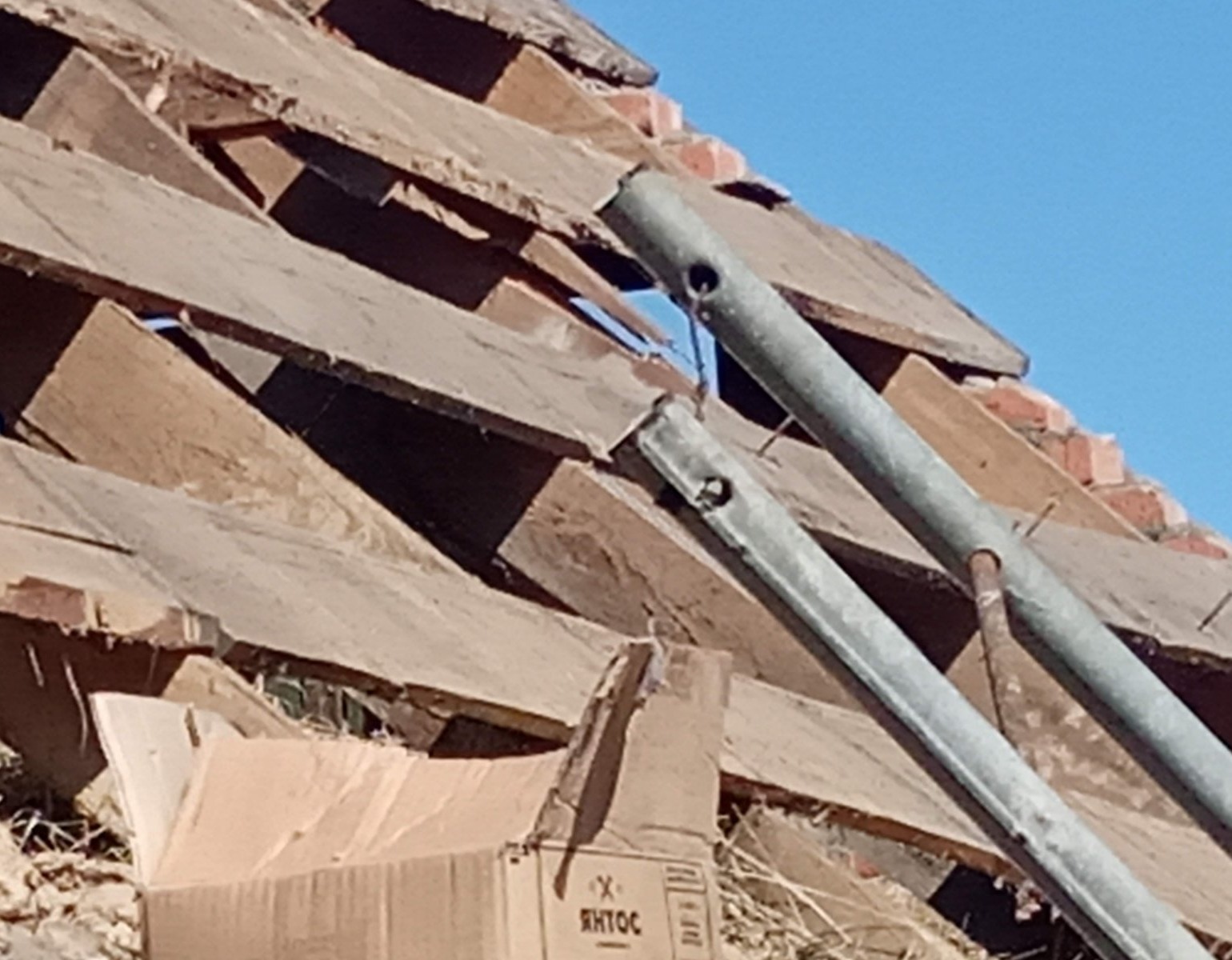 Після відновлення будинок жінки знову потрапив під обстріл