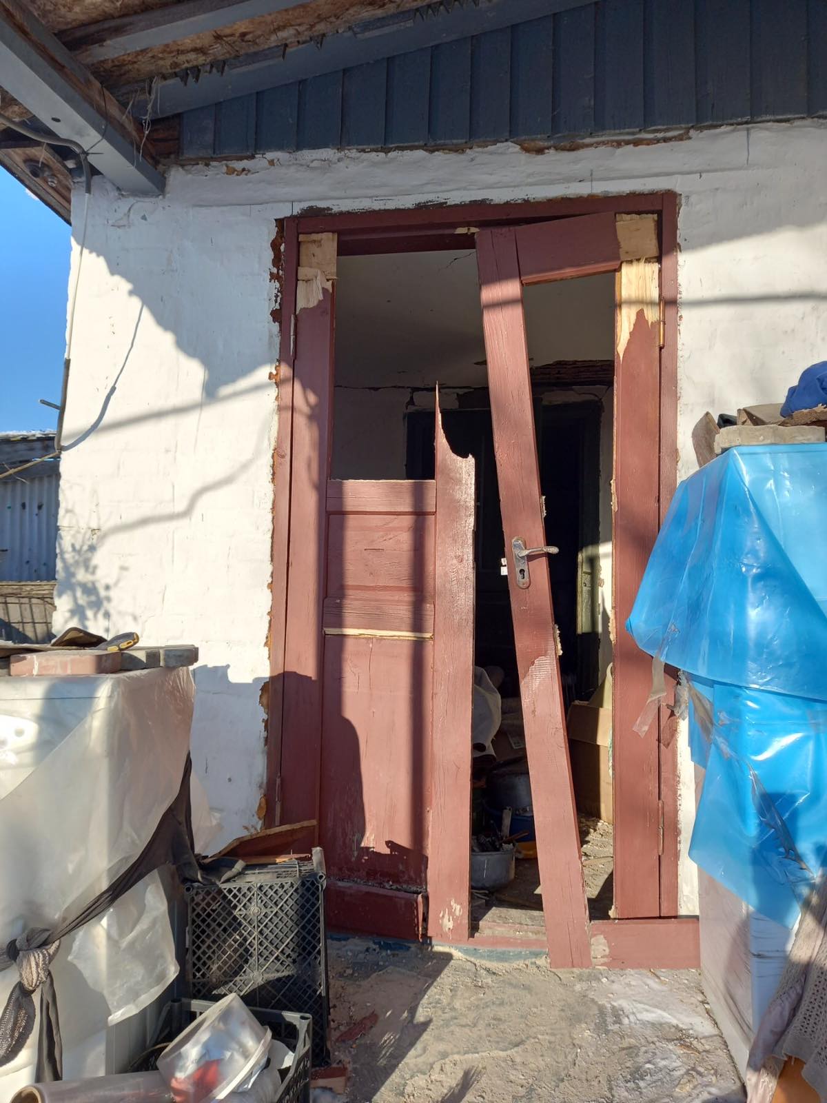 Постраждав будинок 80-літньої жінки з Сумщини