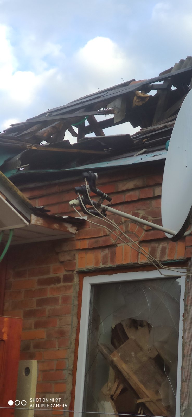 Сім'я переселенців хоче відбудувати свій дім і повернутися додому