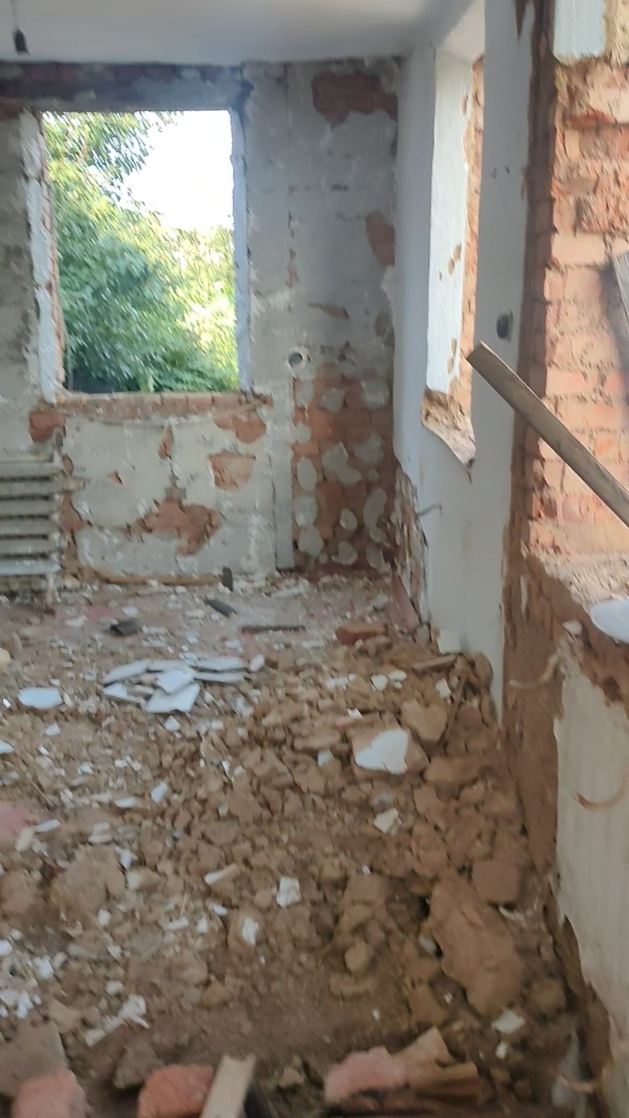 Через війну багатодітна родина з Херсону залишилась без батька та дому