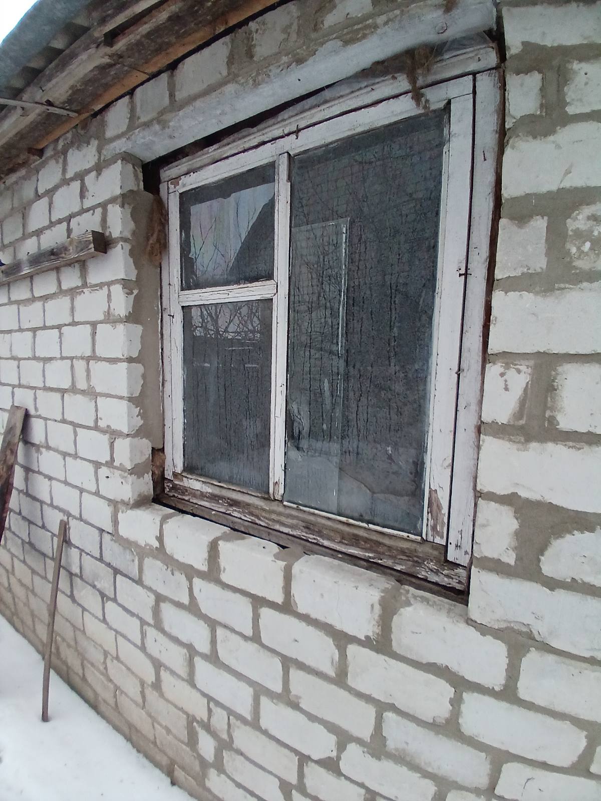 Під обстріл потрапив будинок вчительки з Сумщини