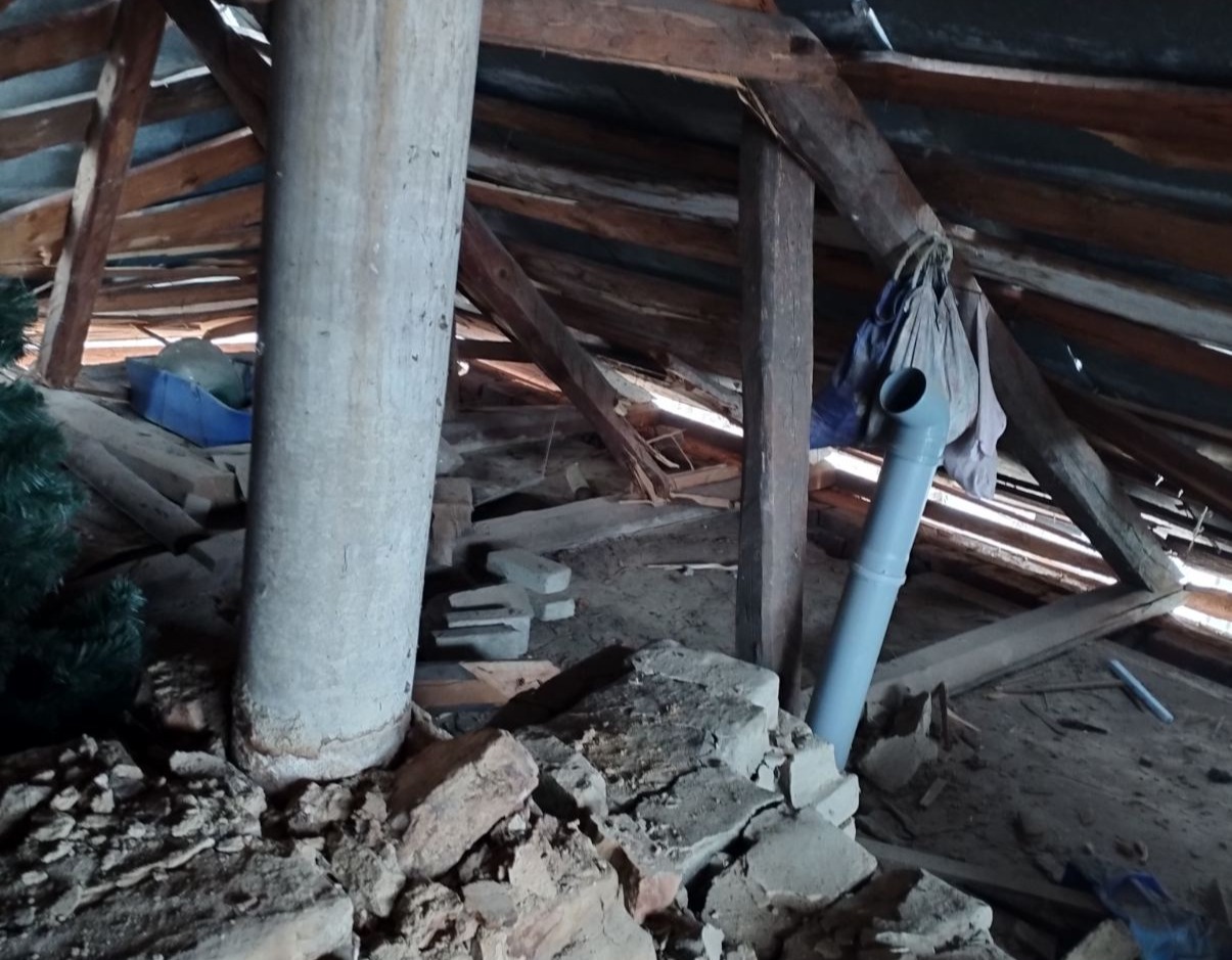 Авіабомба лишила будинка