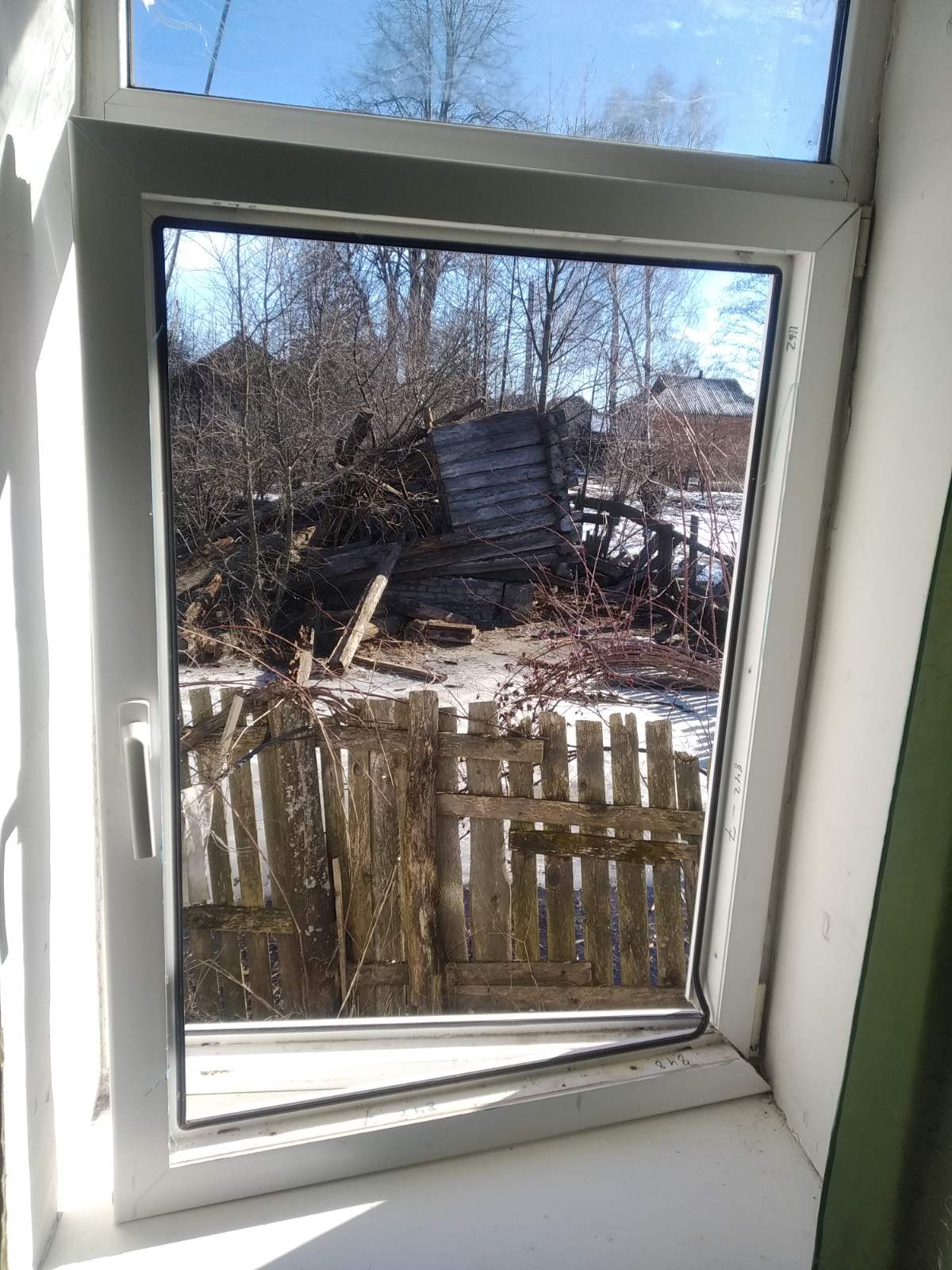 Будинок пенсіонера з Сумщини двічі потрапляв під обстріли