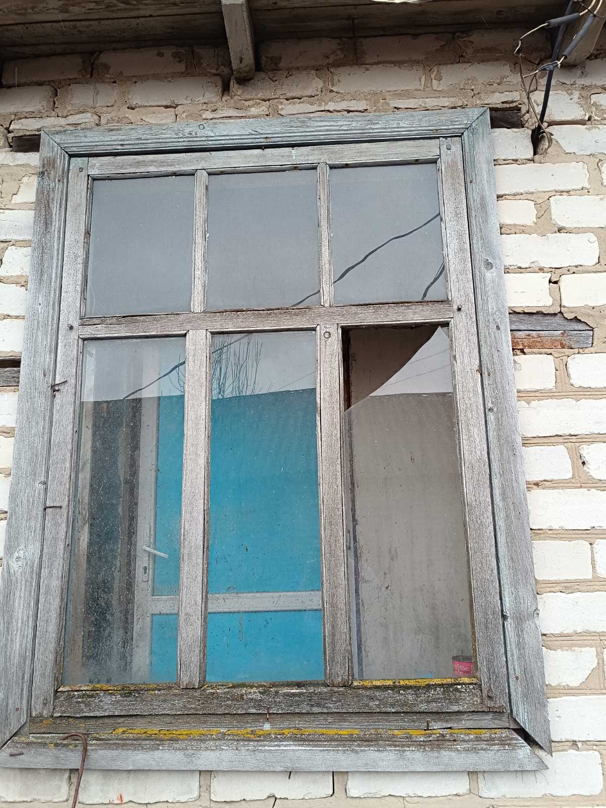 Вибило вікна у будинку пенсіонерки