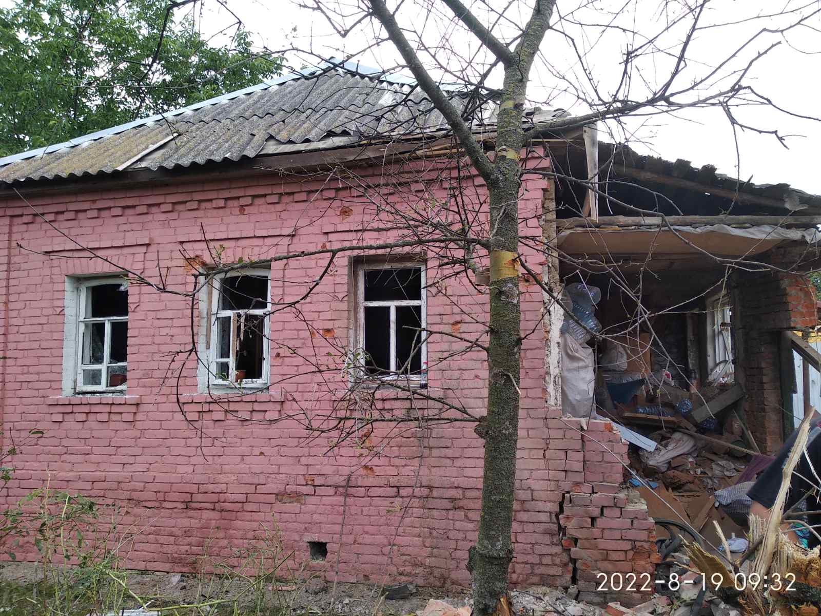 Окупанти зруйнували будинок військовослужбовця із Сумщини