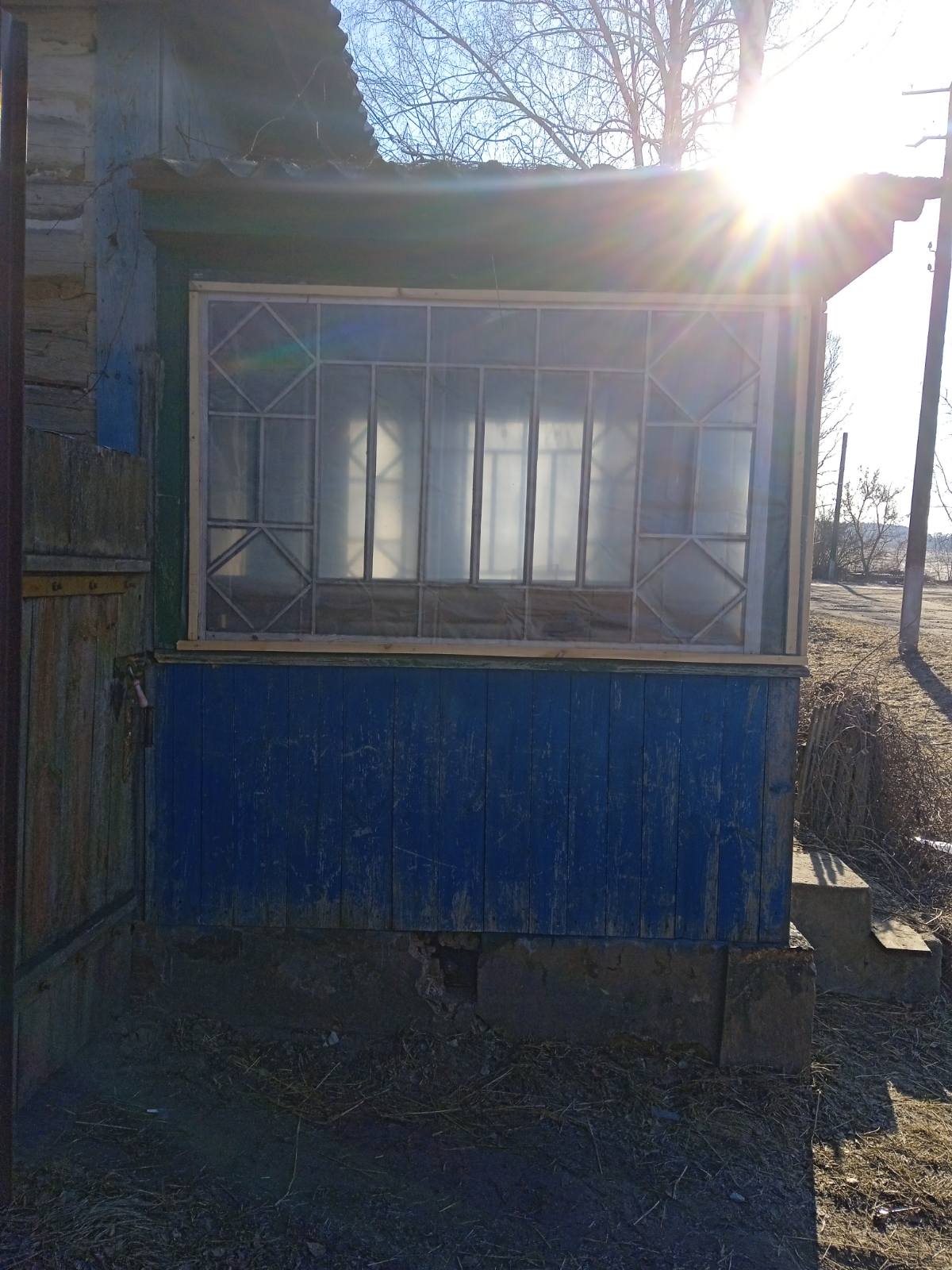 Чоловік, що доглядає за дружиною з інвалідністю просить допомоги