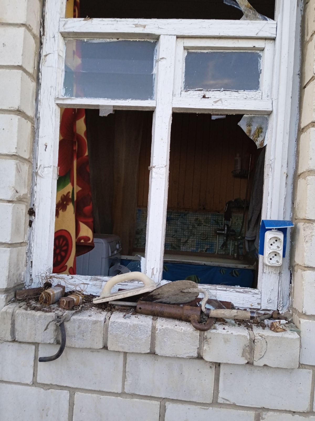 Обстріл Зноб-Новгородського зруйнував  здоров’я господаря та житло родини