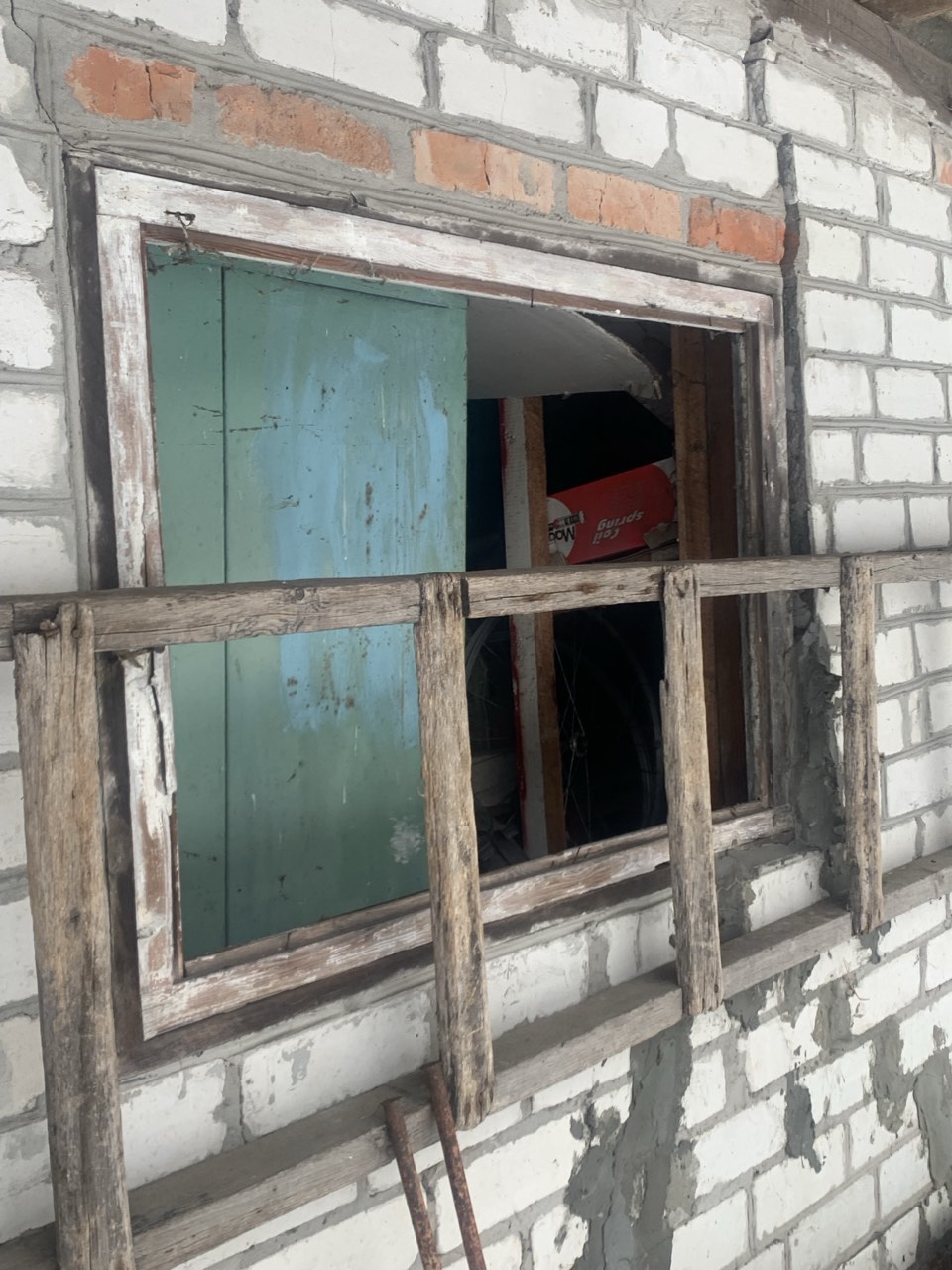 В Кролевецькій громаді Сумської області родина з малолітньою дитиною потрапила під обстріл