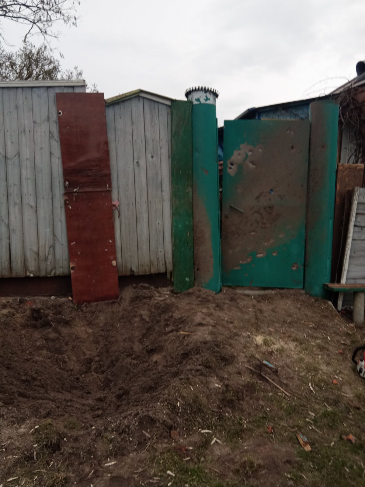 Родина вчительки з Миропілля мешкає в пошкодженому будинку