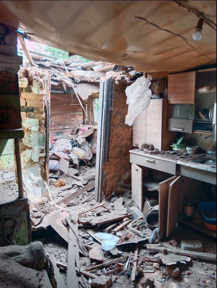 Мати трьох неповнолітніх дітей просить допомоги