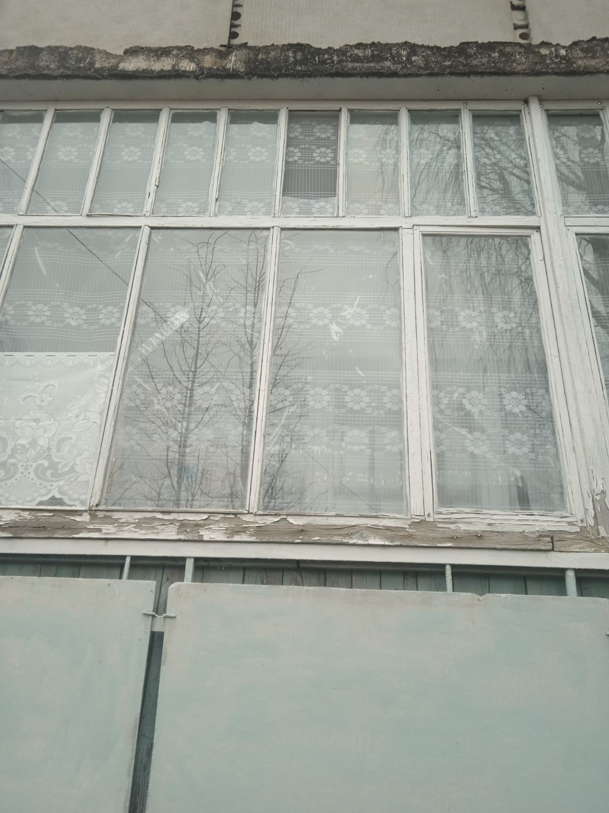 Квартира самотньої бабусі з Сумщини двічі потрапляла під обстріл